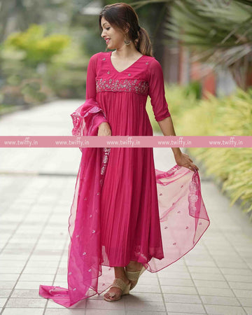 Angel Wardrobe: Presents flared kurti with dupata