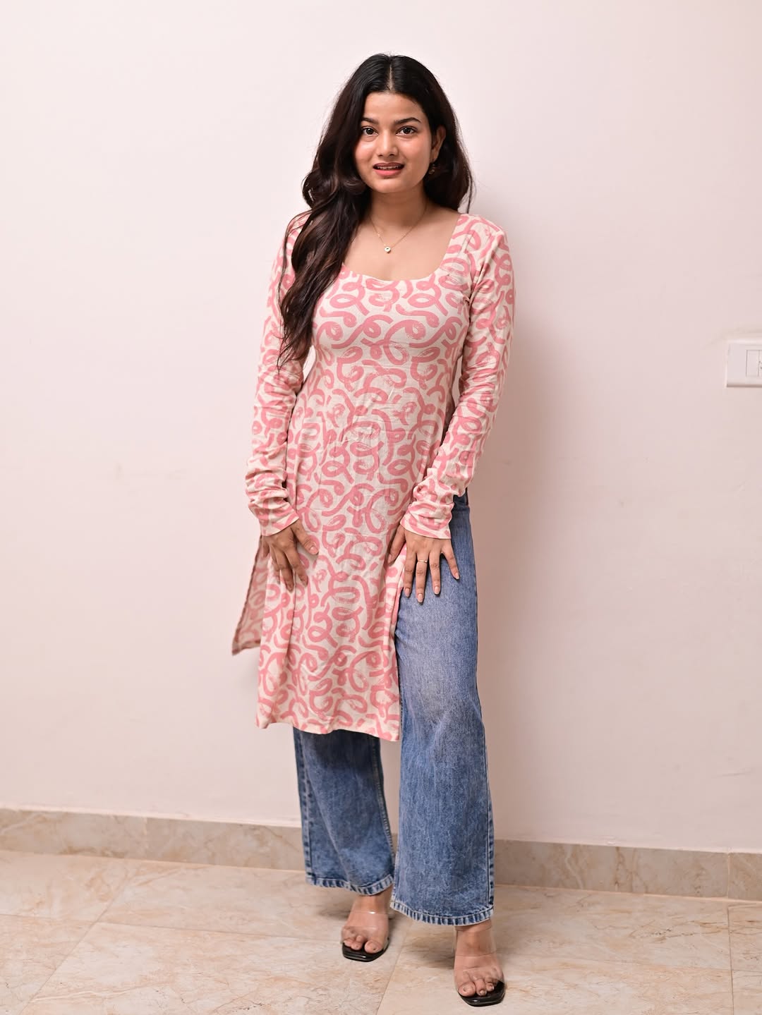 Puhi Cotton printed slit cut kurti.