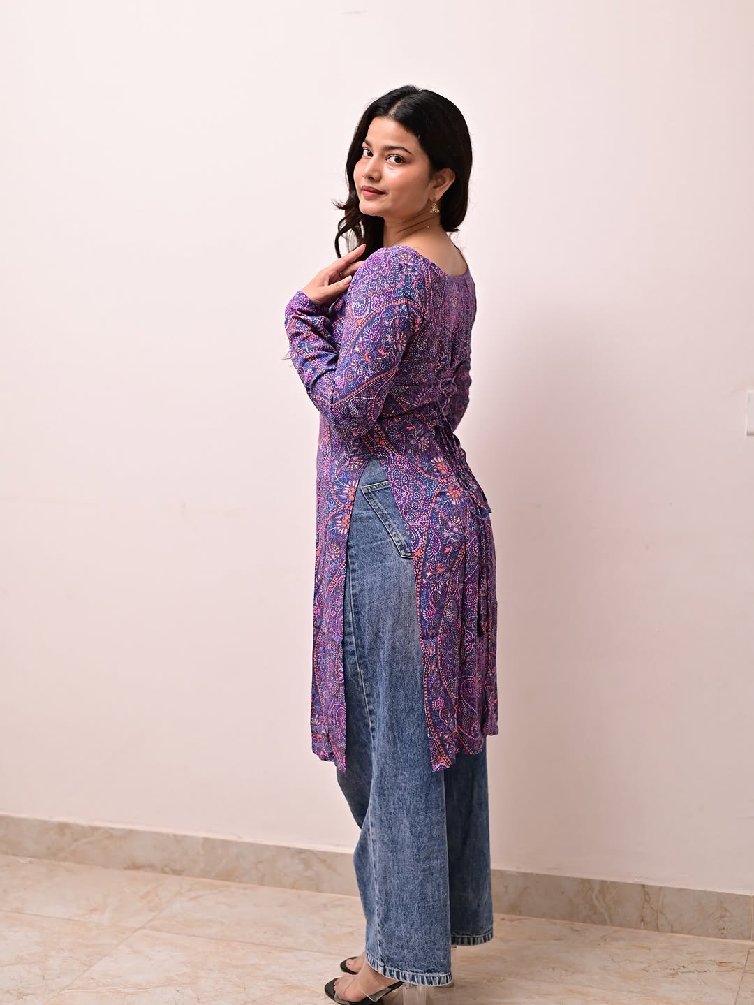 Shandar Cotton printed slit cut kurti.