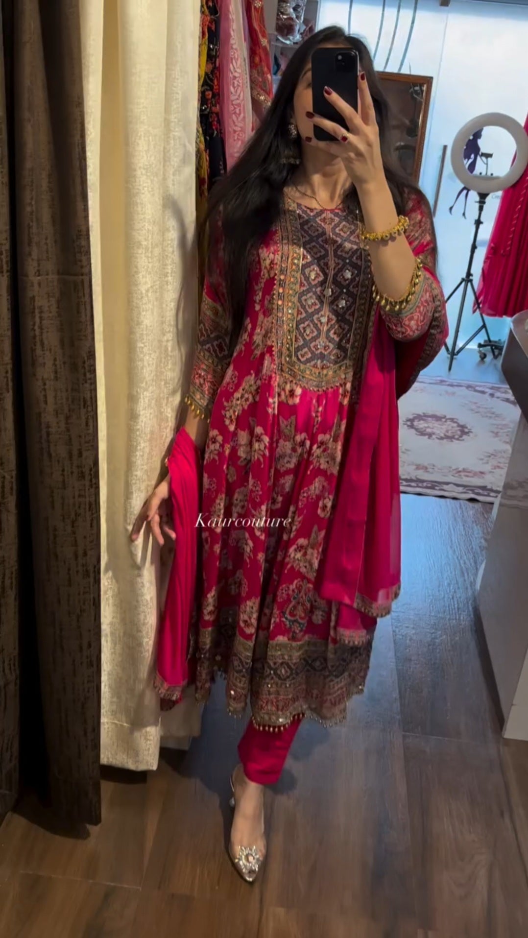 Tuhina chinon pakistani style suit set for women.