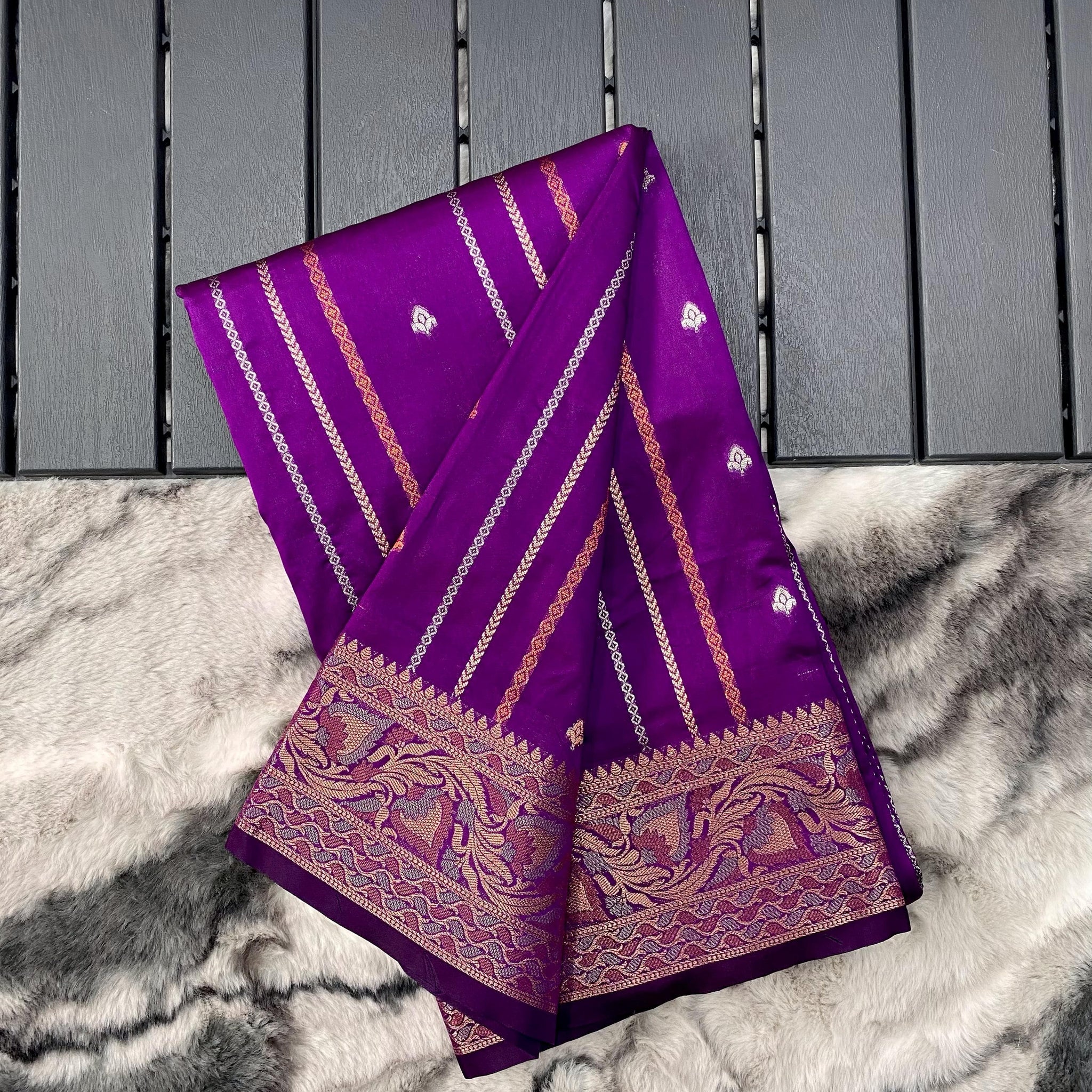 Angel Wardrobe: Presents SILK SAREES WITH SILVER , COPPER AND ANTIQUE WEAVING